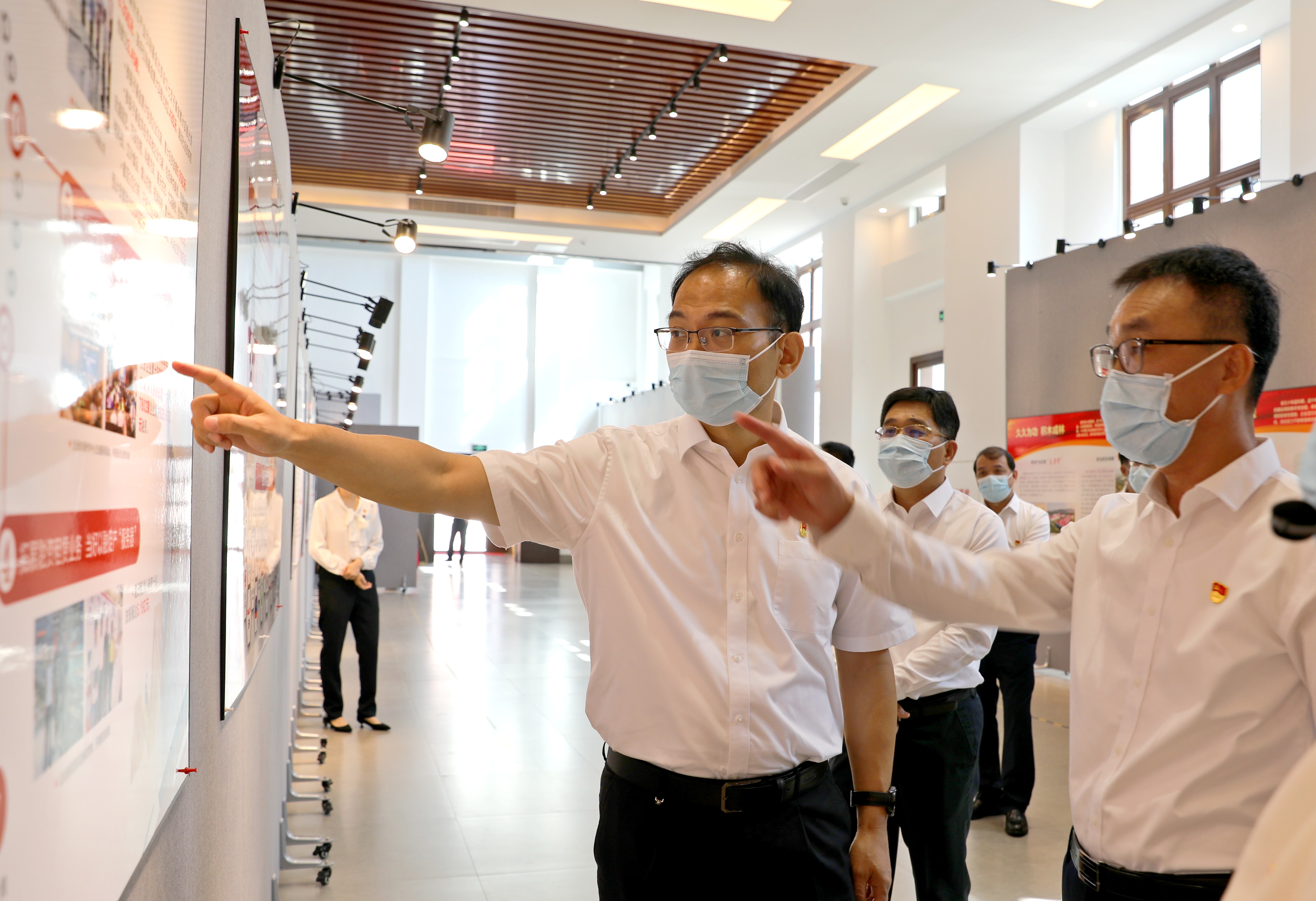 資本運營集團(tuán)展區(qū).jpg